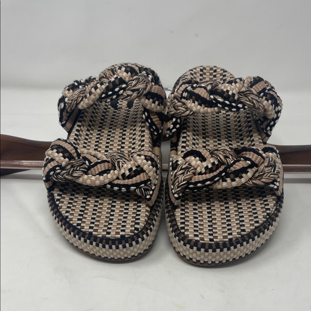 Amambaih Paris Daniela Braided Slip-On Sandals in Black and Tan Size 5.5
